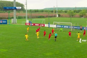 U16國足禁區(qū)失誤送大禮，羅馬尼亞球員輕松破門